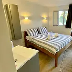 Apartamento BADINE BEACH Refait à neuf Qualité Premium Balnéo Clim Piscine Hyères