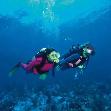 Badine Piscine Balneo Clim דירה