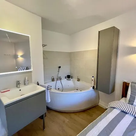 Badine Piscine Balneo Clim הייר