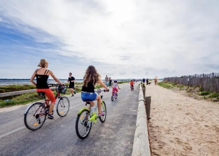 Badine La Pinede Front De Piscine Balneo Clim